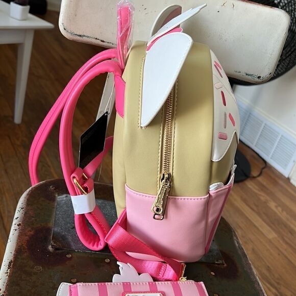 Disney X Loungefly Marie of the Aristocats Cupcake Backpack & Wallet Set - Picture 9 of 16